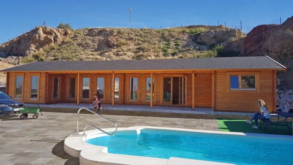 Casa-de-madera-con-tres-dormitorios-Holiday-L-1.jpg